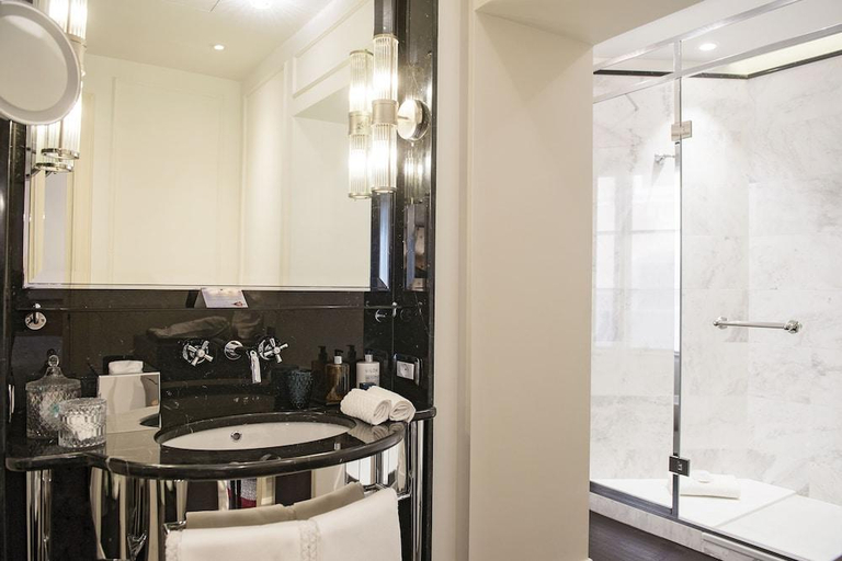 Bathroom 3, Hotel Vilòn - Small Luxury Hotels of the World, Rome