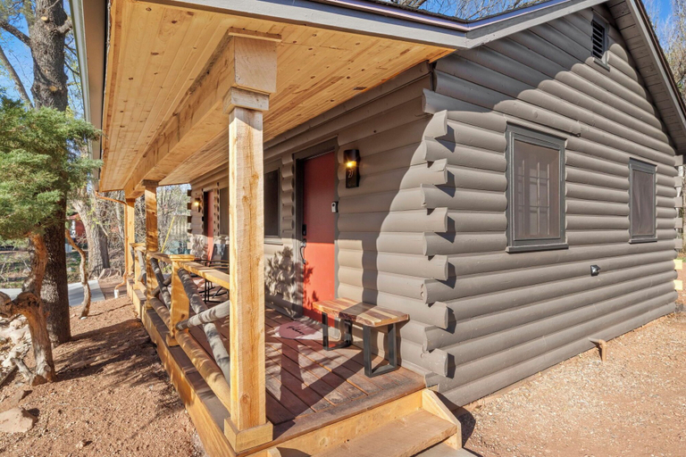 Primary image 1, Timber Lodge Cabins 27, El Paso
