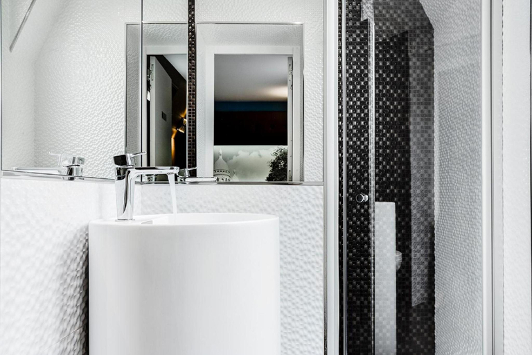 Bathroom 3, Savvas-Demar Hotel, Ionian Islands