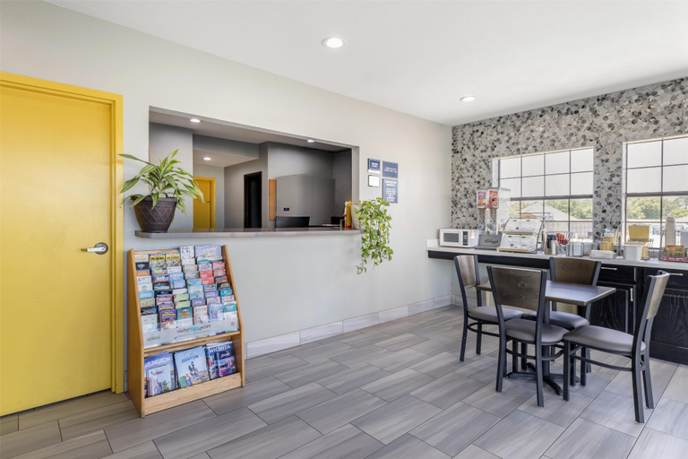 Public Area 2, SureStay by Best Western McAlester, Pittsburg
