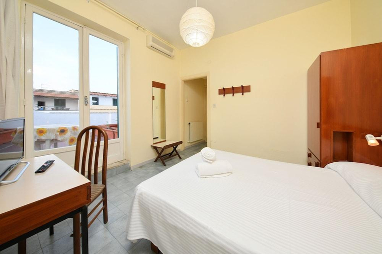 Bedroom 2, Villa Diana Rooms, Napoli