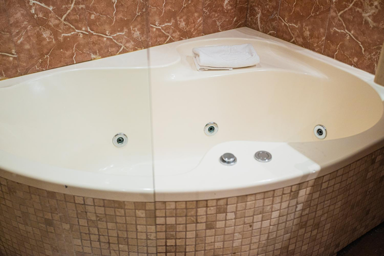 Bathroom 5, Lago Garden Hotel & Spa, Baleares