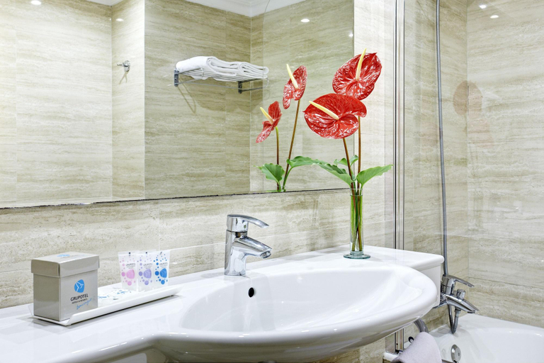 Bathroom, Grupotel Alcudia Suite, Baleares