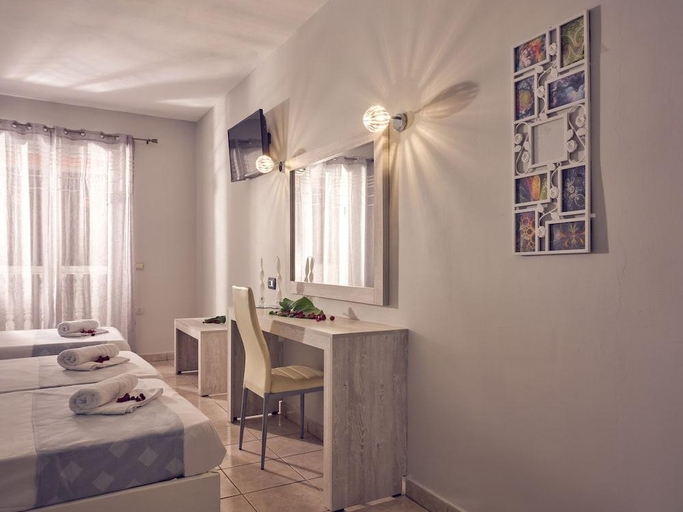 Bedroom 3, Savvas-Demar Hotel, Ionian Islands