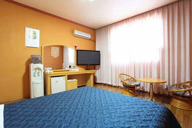 Bedroom 4, Gangneung Delta Hotel , Gangneung