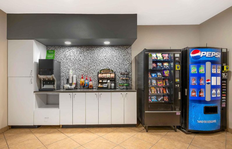 Food & Drinks 5, Extended Stay America Suites - McAlester - Hwy 69, Pittsburg