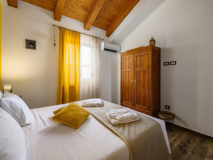Bedroom 3, Villa in Srebrnici with Pool near Marea Beach, Višnjan
