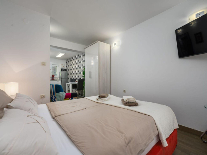 5, Apartment in Porec near Sand Beach, Poreč