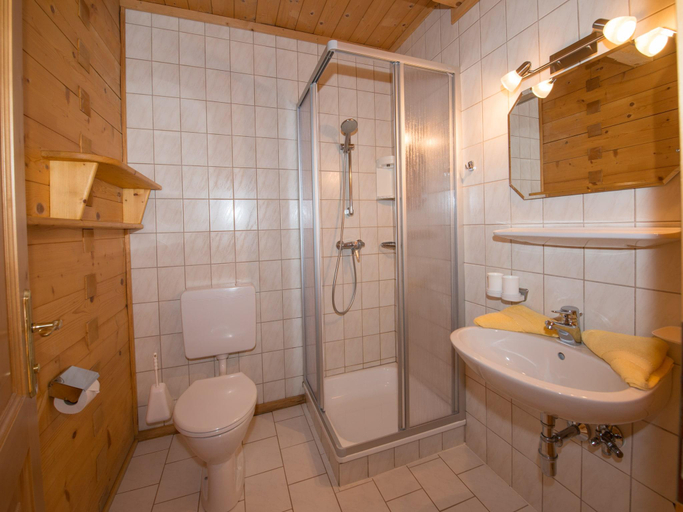 Bathroom 3, Cozy holiday apartment close to the slopes, Sankt Johann im Pongau