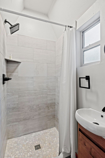 Bathroom, Timber Lodge Cabins 22, El Paso