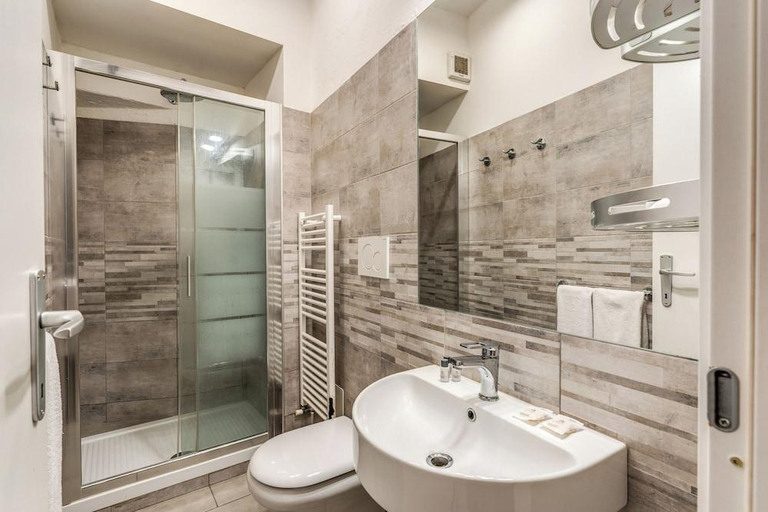 Bathroom 3, Villa della Fonte, Rome