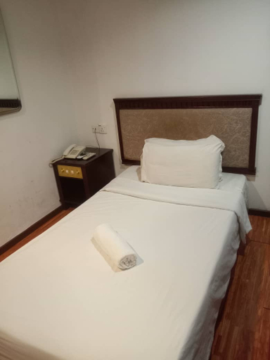 Bedroom 4, Watermelon Hotel, Miri