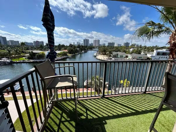 Terrace/patio, Golden Isles Hallandale Water view, Broward