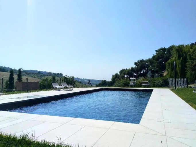 4, Apartment in Marche with Pool near Adriatic, Fermo