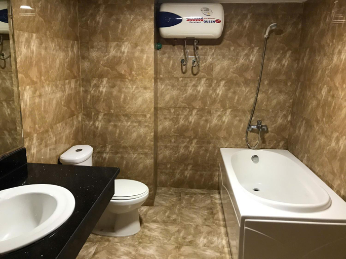 Bathroom 4, Retro Homestay Ha Long, Hạ Long