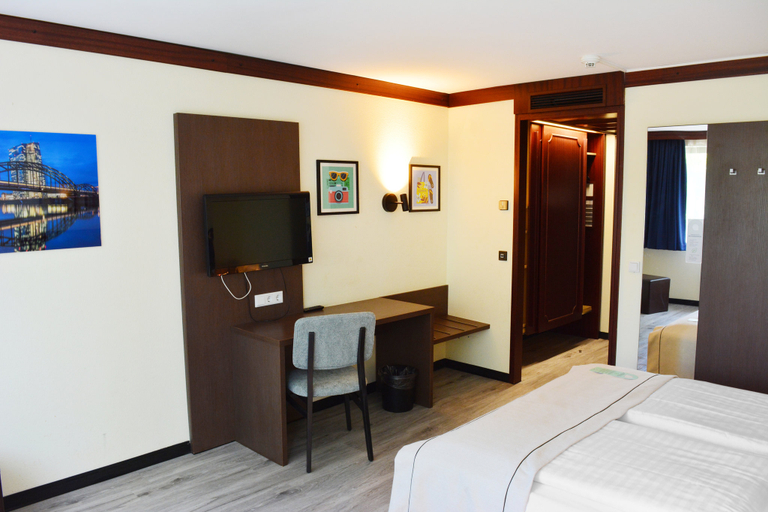 Bedroom 4, Garner Hotel FRANKFURT - PALMENGARTEN by IHG, Frankfurt am Main