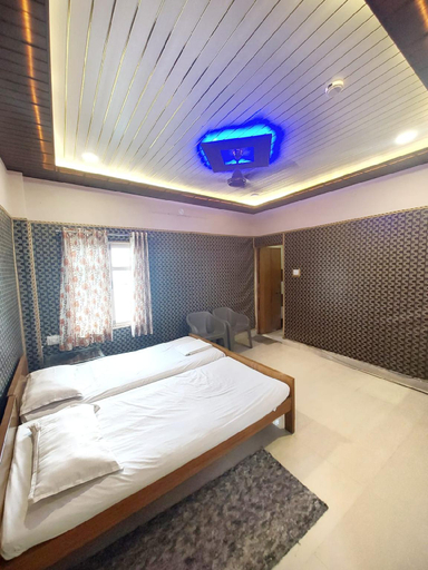 Bedroom 2, Teerth Guest House, Varanasi