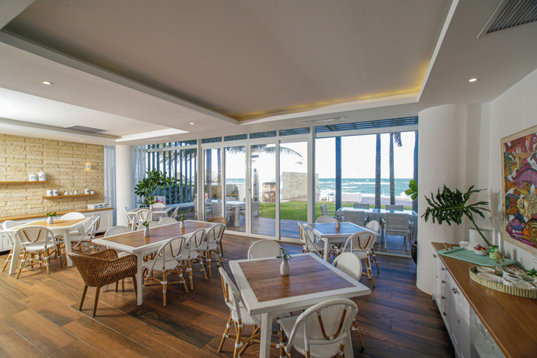 Living area 2, Casa Estefania Luxury 10BR Oceanfront Villa, Sosua