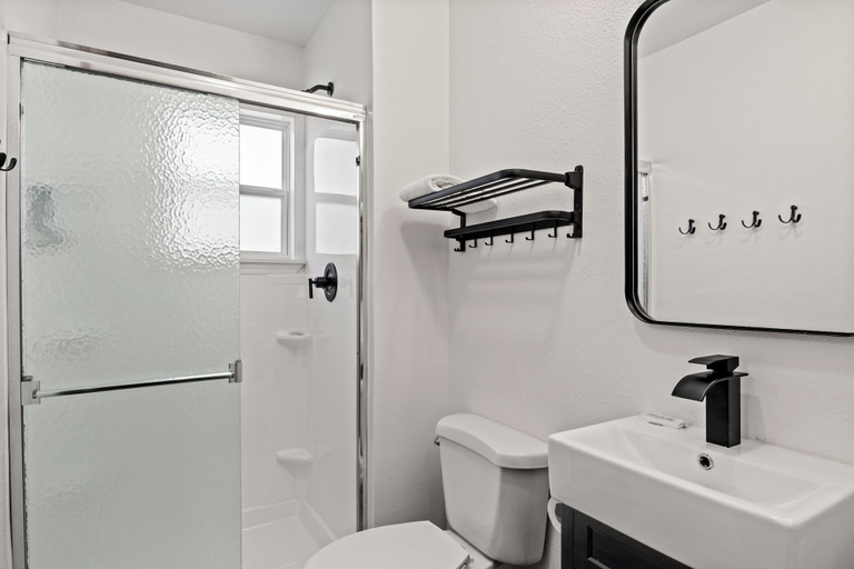 Bathroom, Timber Lodge Cabins 30, El Paso