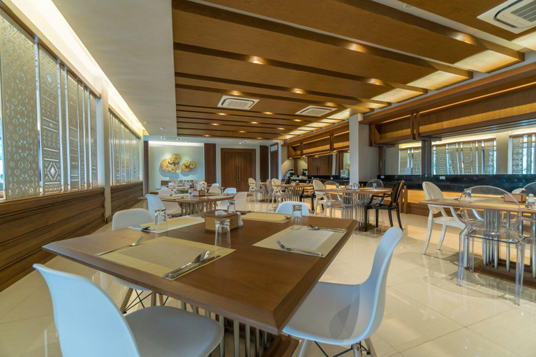 Food & Drinks 5, Grand Hotel Vientiane, Vientiane
