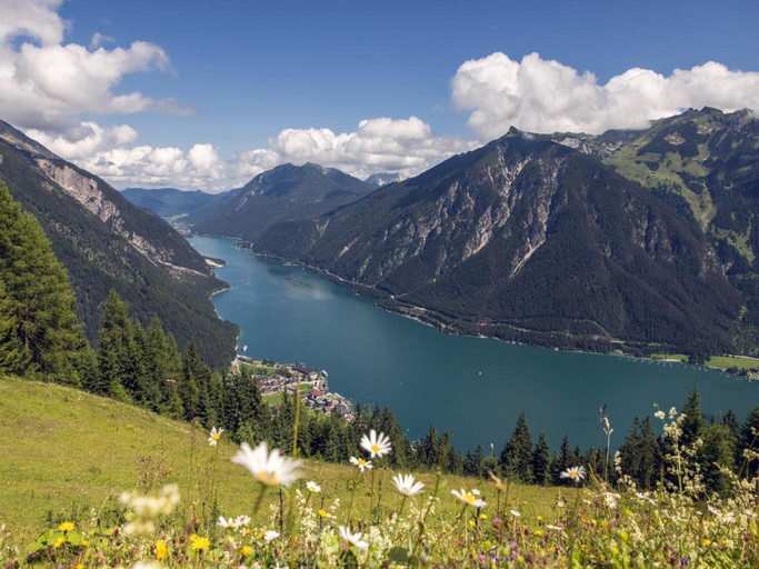 Others 5, Apartment in Achensee with Stunning Lake Views, Schwaz
