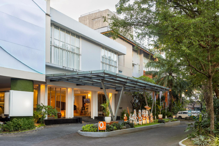 Exterior & Views 1, HARRIS Hotel & Residences Sunset Road, Denpasar