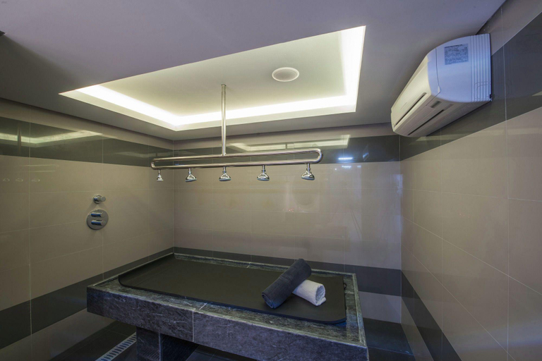 Bathroom 4, Vila Gale Evora, Évora