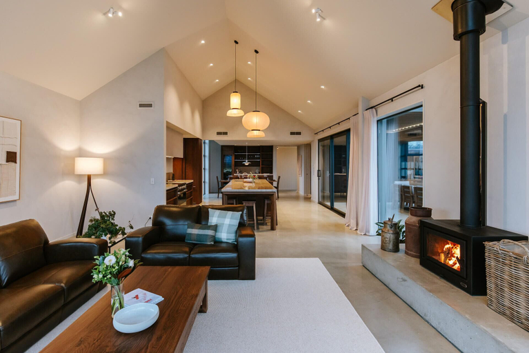 Living area 5, Riverslea - Pool - Sleeps 10, Queenstown-Lakes