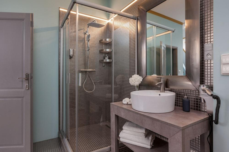 Bathroom 3, Gorgeous Prague Rooms, Praha 1
