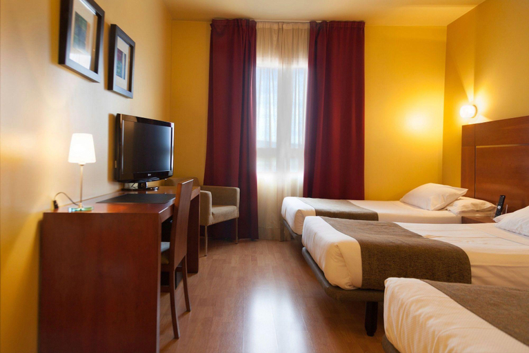 Bedroom 2, Hotel Andia, Navarra