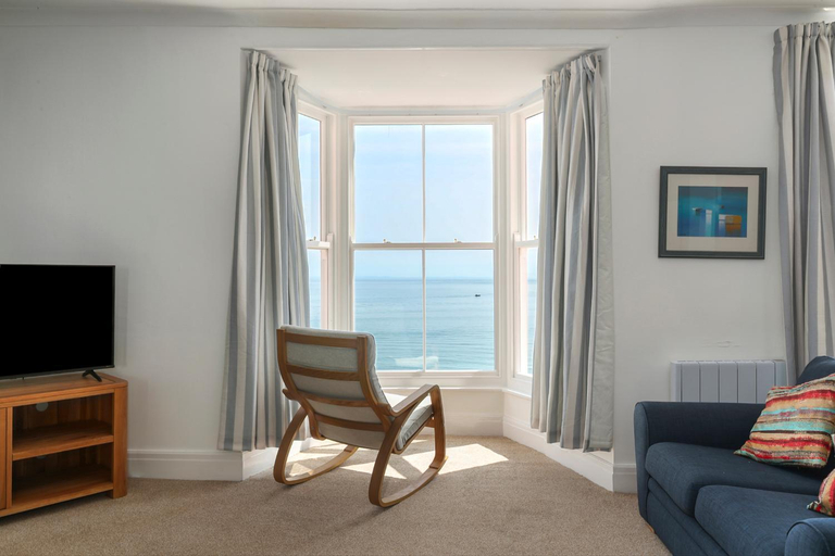 Facilities 4, 5 Paragon Court - Sea Front Apartment, Pembrokeshire
