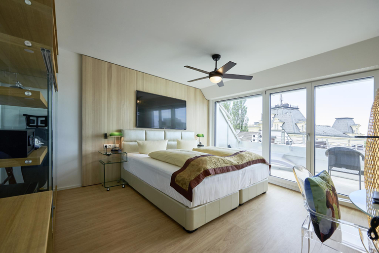 Bedroom 3, Hotel Bodensee, Bregenz