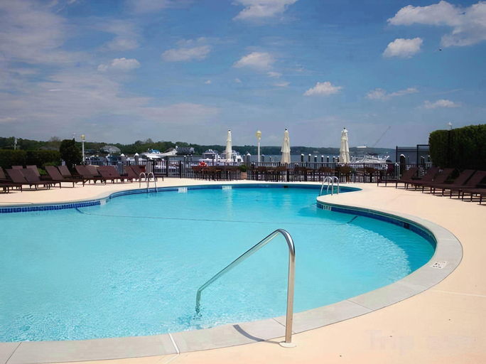 Sport & Beauty 5, Molly Pitcher Inn, Monmouth