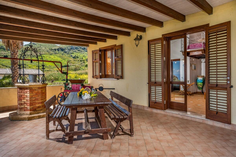 2, Villa Anna, Trapani