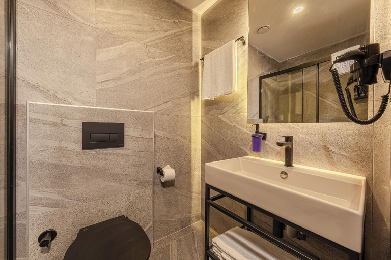 Bathroom 5, Mira Inn Lara, Antalya
