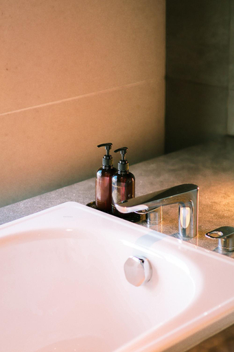 Bathroom 4, Grand Mercure Batam Centre, Batam