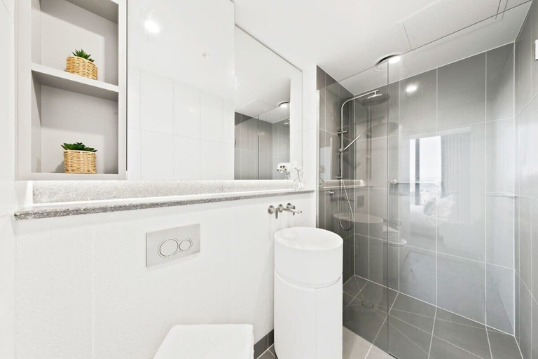 Bathroom 3, A 3BR Apt Next to Melbourne Central, Free Parking, Melbourne