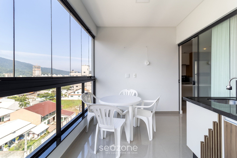 Dining, Cozy Apt 550m From the Beach in Porto Belo Lnb502, Porto Belo