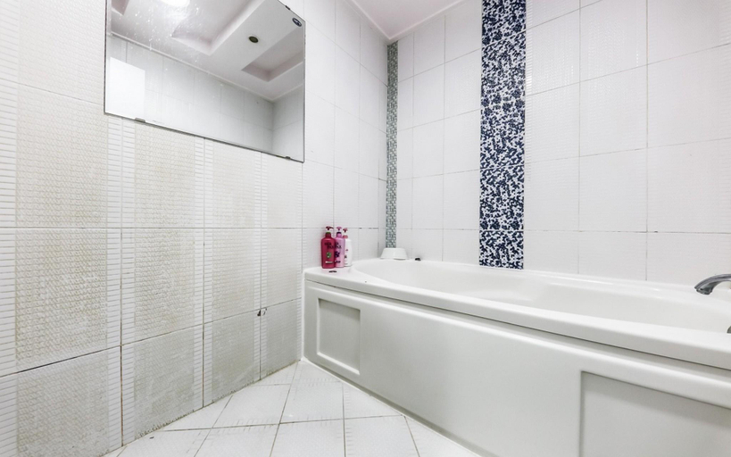 Bathroom 5, Julia Hongsung, Hongseong