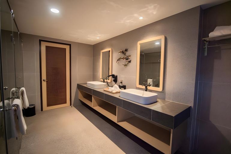 5, One Of A kind Resort at Trikora Beach - Bintan, Bintan
