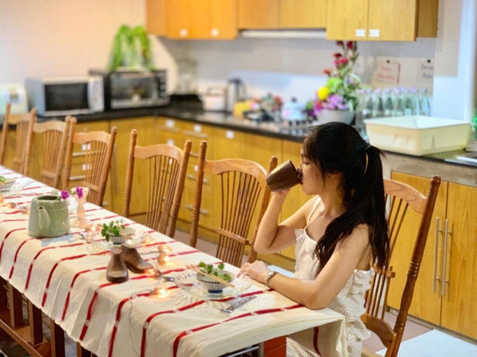 Food & Drinks 4, WiNNiNE Cozy Home, Phra Khanong