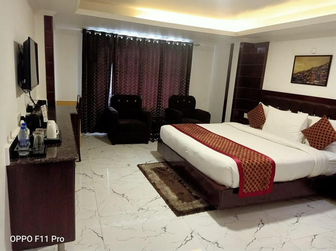Bedroom 2, Hotel The Grand White, Shimla