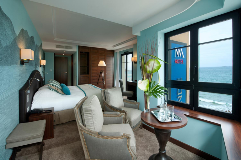 Bedroom 3, Le Nouveau Monde Hotel, Ille-et-Vilaine