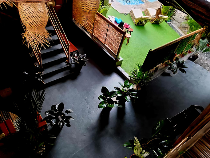 Public Area 2, Nativo d kubo, San Vicente