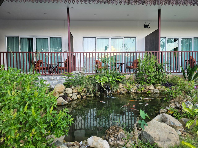 Garden 2, Intimate Riverside Resort Vang Vieng, Vangvieng