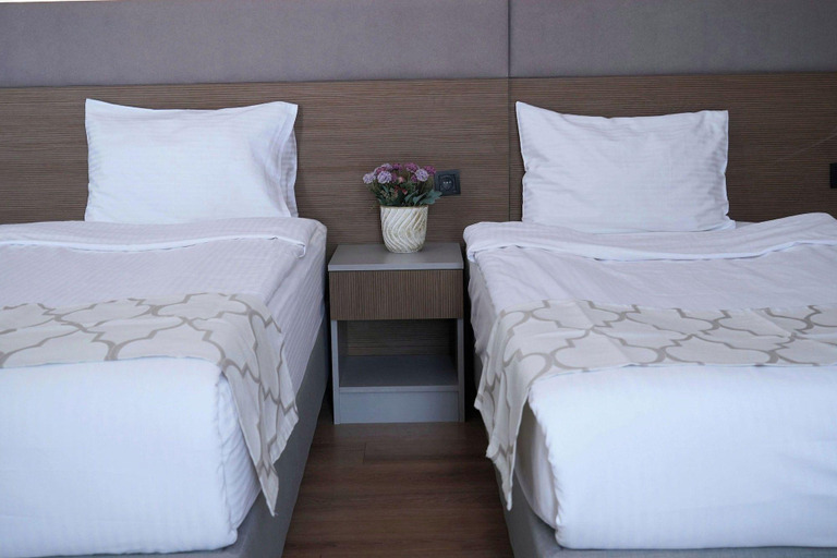 Bedroom 2, Niconya Port Suite & Hotel, Bakırköy