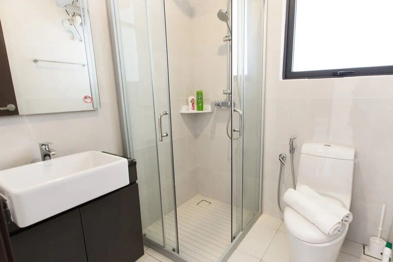 Bathroom 4, High-floor 2BR Suite, Water Views, Free Parking, Johor Bahru