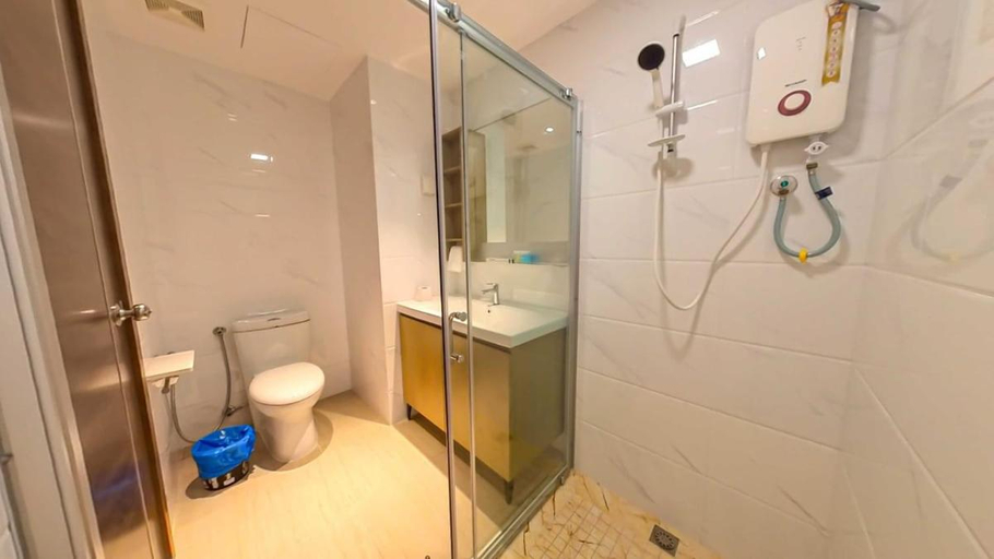 Bathroom 3, Gelang Patah/Legoland Houses, Johor Bahru