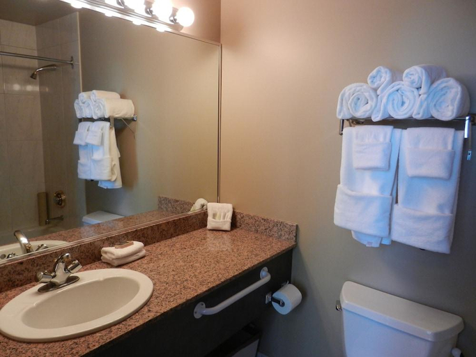 Bathroom 3, ROSEDALE CONDOMINIUMS, Greater Vancouver