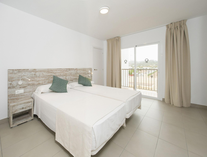 Bedroom 2, Aptos Vibra Riviera, Baleares